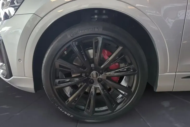 Audi Q8 din 2025 cu 1.000 km - oferta AUD173992 - foto 8