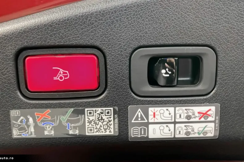 Mercedes-Benz CLE 450 din 2024 cu 4.100 km - oferta MER173995 - foto 19