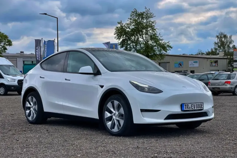 Tesla Model Y din 2023 cu 57.950 km - oferta TES173997 - foto 3