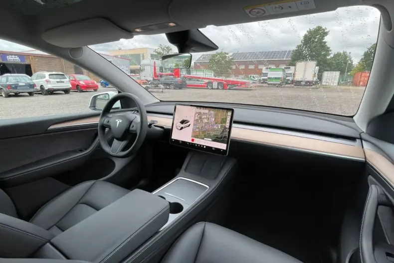 Tesla Model Y din 2023 cu 57.950 km - oferta TES173997 - foto 10
