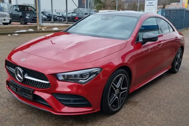 Mercedes-Benz CLA 200 din 2023 cu 4.641 km - oferta MER173998 - foto 2
