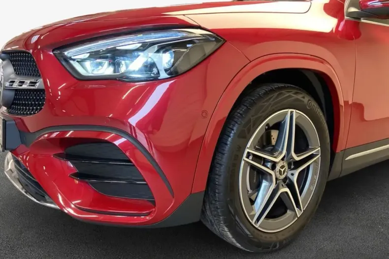 Mercedes-Benz GLA 200 din 2024 cu 12.284 km - oferta MER173999 - foto 6
