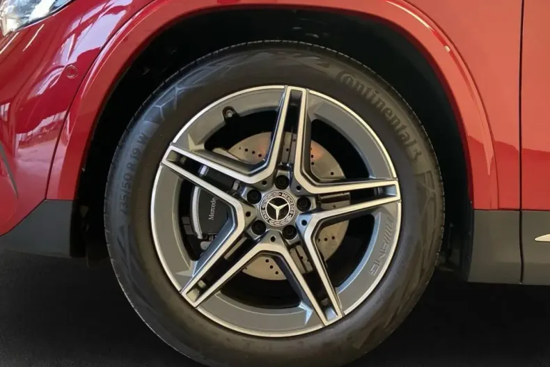 Mercedes-Benz GLA 200 din 2024 cu 12.284 km - oferta MER173999 - foto 7