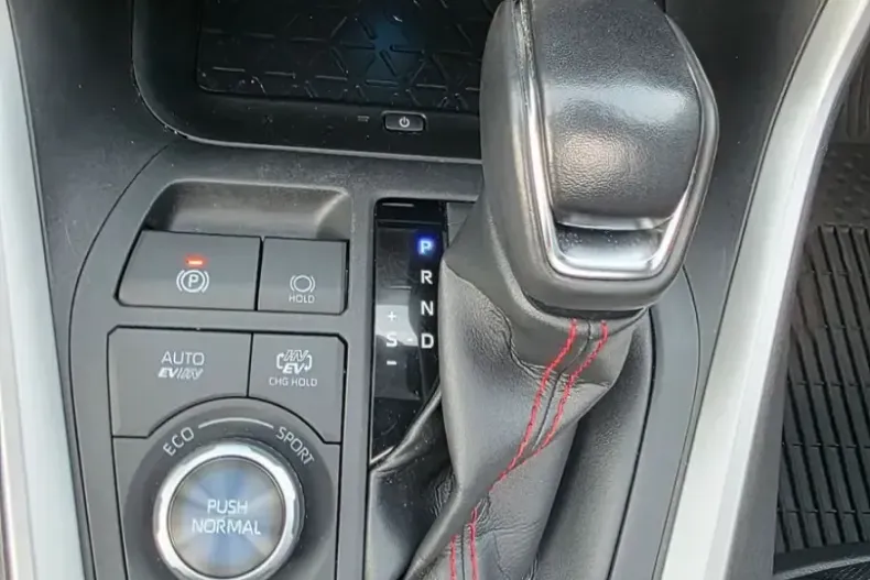 Toyota RAV4 din 2022 cu 53.760 km - oferta TOY174003 - foto 10