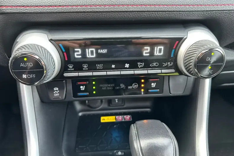 Toyota RAV4 din 2022 cu 53.760 km - oferta TOY174003 - foto 11