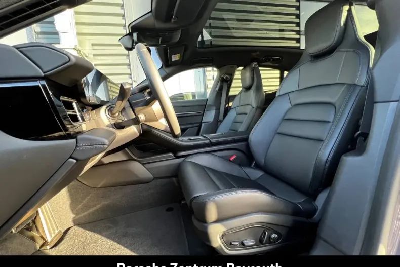 Porsche Taycan din 2024 cu 28.900 km - oferta POR174005 - foto 3