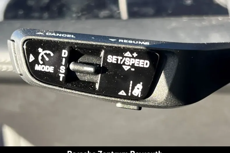 Porsche Taycan din 2024 cu 28.900 km - oferta POR174005 - foto 16