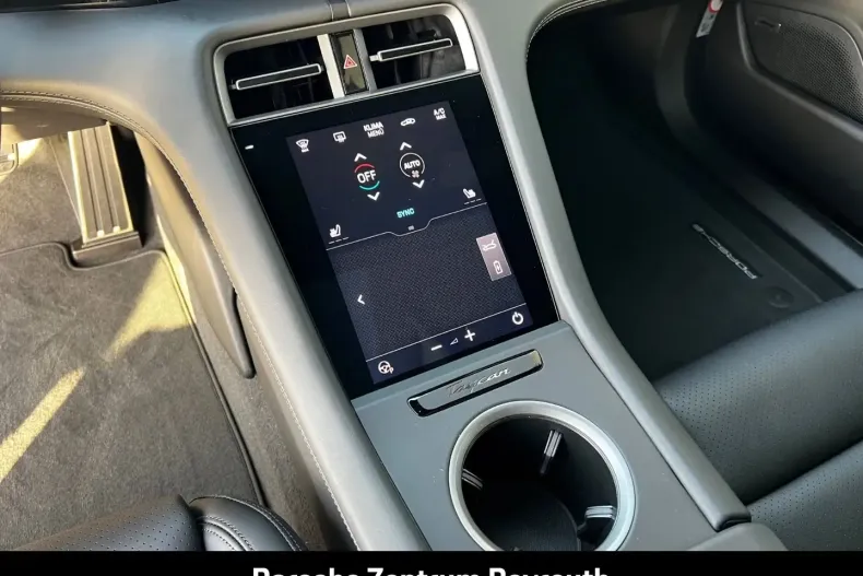 Porsche Taycan din 2024 cu 28.900 km - oferta POR174005 - foto 20