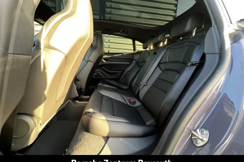 Porsche Taycan din 2024 cu 28.900 km - oferta POR174005 - foto 21