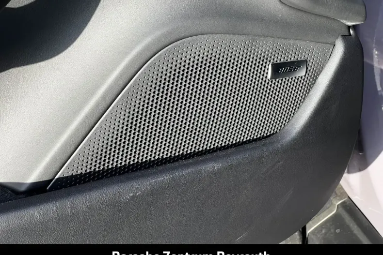 Porsche Taycan din 2024 cu 28.900 km - oferta POR174005 - foto 25