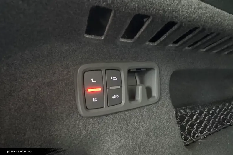 Audi Q8 din 2025 cu 9.400 km - oferta AUD174006 - foto 10