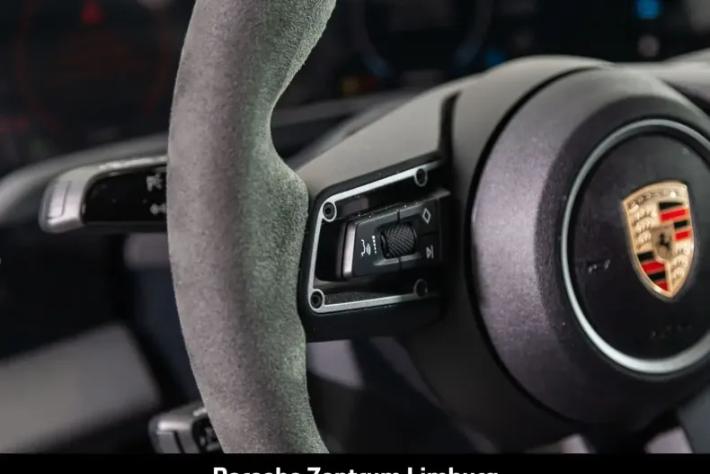 Porsche Taycan din 2024 cu 11.200 km - oferta POR174007 - foto 20