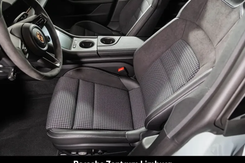 Porsche Taycan din 2024 cu 11.200 km - oferta POR174007 - foto 21