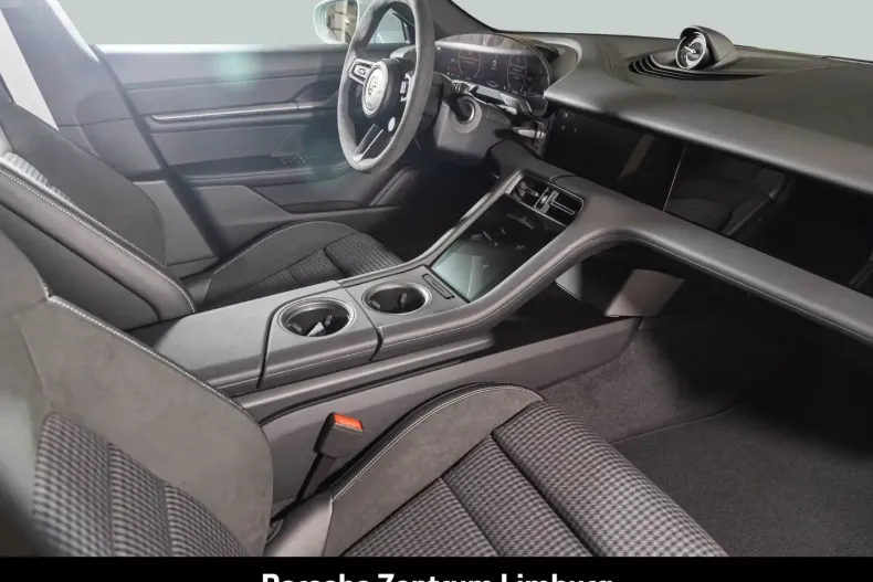 Porsche Taycan din 2024 cu 11.200 km - oferta POR174007 - foto 25