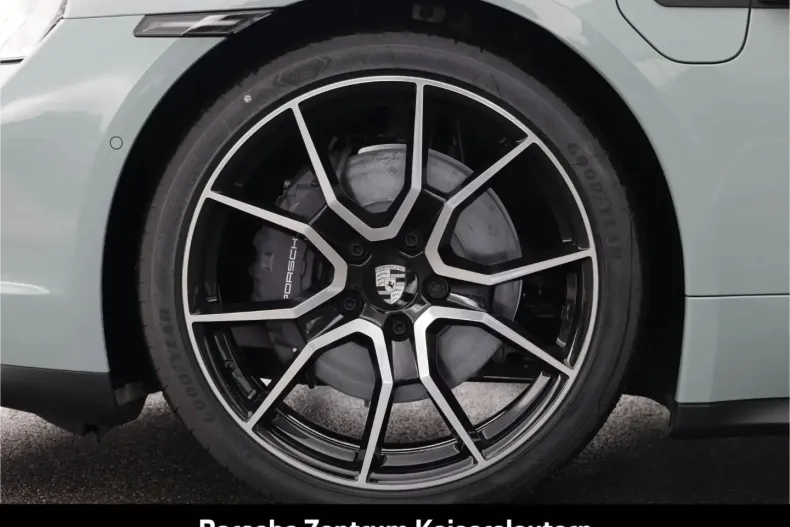 Porsche Taycan din 2024 cu 16.900 km - oferta POR174009 - foto 8