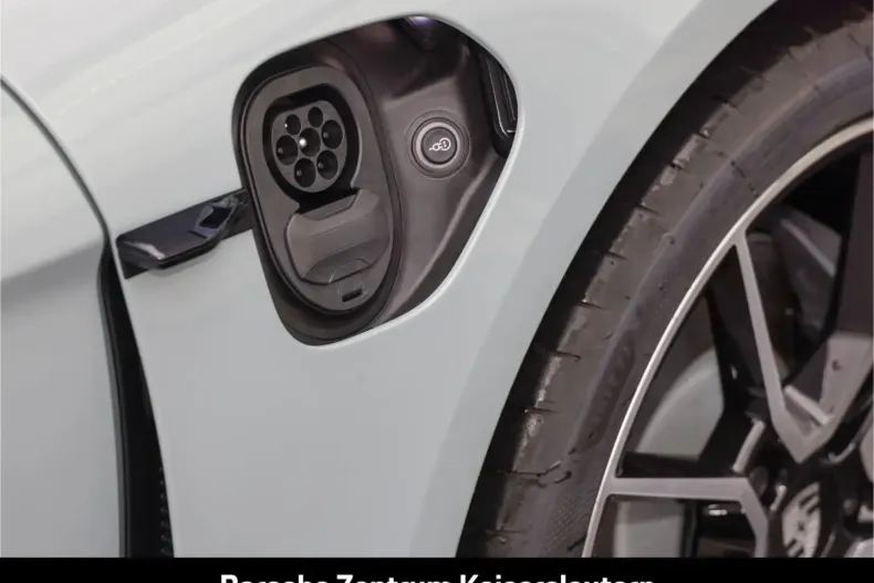 Porsche Taycan din 2024 cu 16.900 km - oferta POR174009 - foto 13