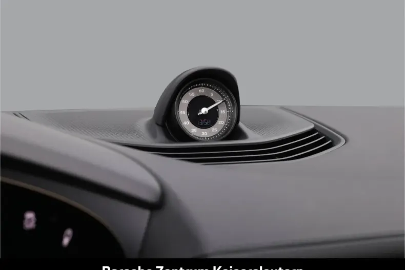 Porsche Taycan din 2024 cu 16.900 km - oferta POR174009 - foto 39