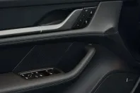 Porsche Taycan din 2024 cu 15.919 km - oferta POR174011 - foto 16