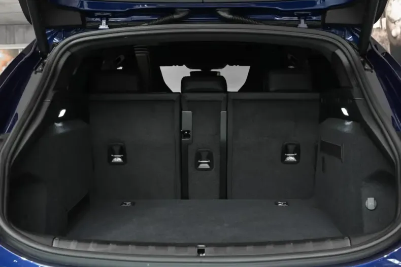 Porsche Taycan din 2024 cu 15.919 km - oferta POR174011 - foto 17