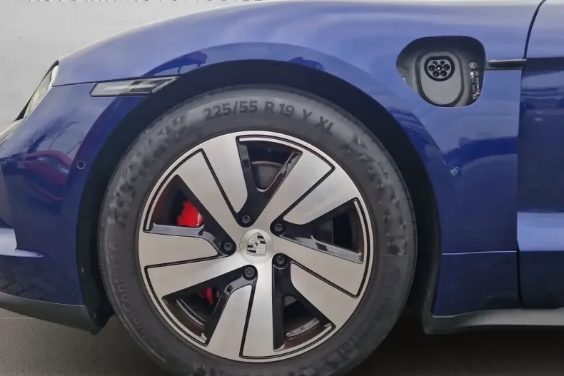 Porsche Taycan din 2024 cu 15.919 km - oferta POR174011 - foto 19