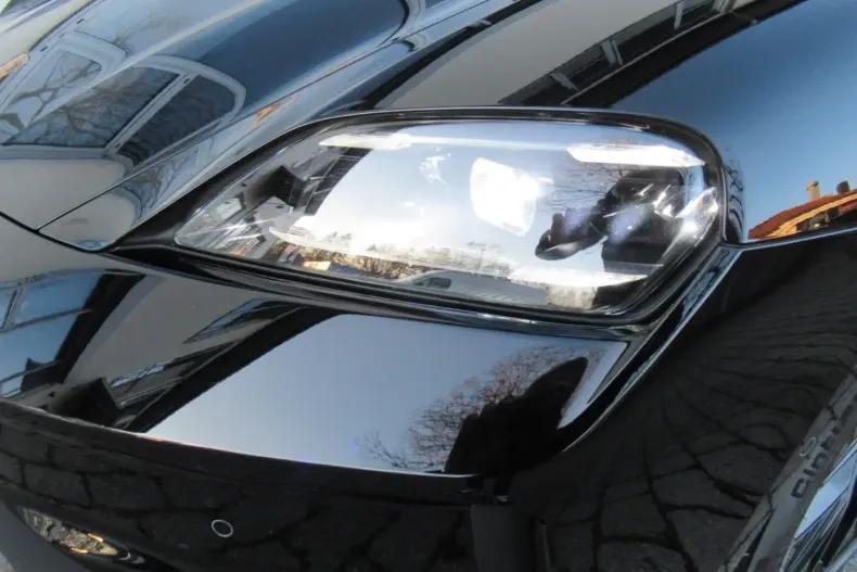 Porsche Taycan din 2024 cu 4.000 km - oferta POR174014 - foto 17