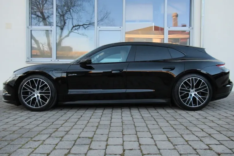 Porsche Taycan din 2024 cu 4.000 km - oferta POR174014 - foto 23