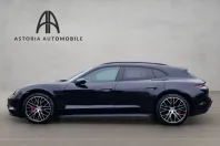 Porsche Taycan din 2024 cu 46.560 km - oferta POR174015 - foto 1