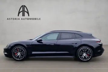 Porsche Taycan din 2024 - oferta POR174015