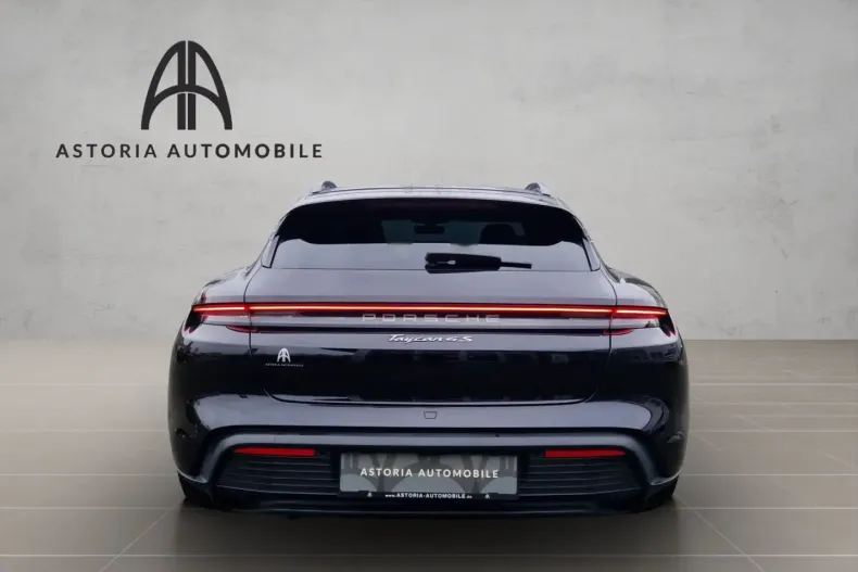 Porsche Taycan din 2024 cu 46.560 km - oferta POR174015 - foto 3