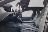 Porsche Taycan din 2024 cu 46.560 km - oferta POR174015 - foto 8