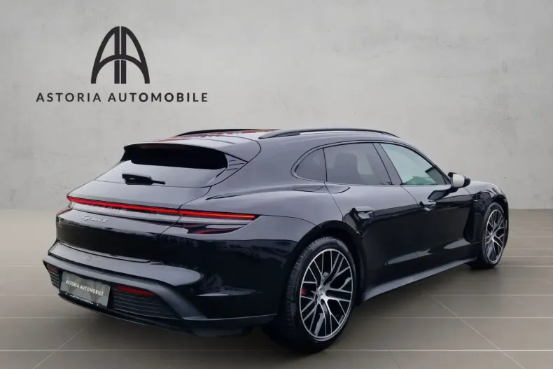 Porsche Taycan din 2024 cu 46.560 km - oferta POR174015 - foto 10