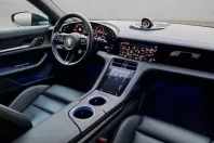 Porsche Taycan din 2024 cu 46.560 km - oferta POR174015 - foto 11