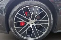 Porsche Taycan din 2024 cu 46.560 km - oferta POR174015 - foto 18