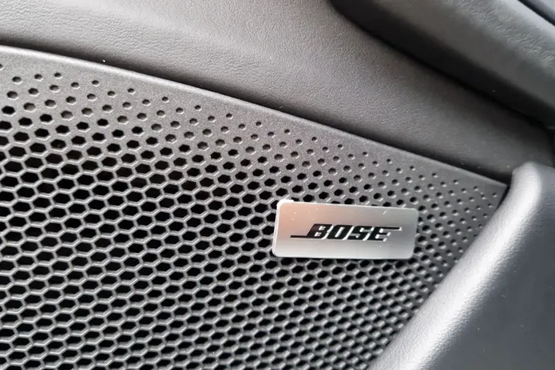 Porsche Taycan din 2024 cu 46.560 km - oferta POR174015 - foto 19