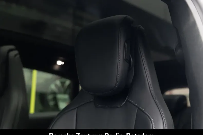 Porsche Taycan din 2024 cu 19.999 km - oferta POR174016 - foto 23