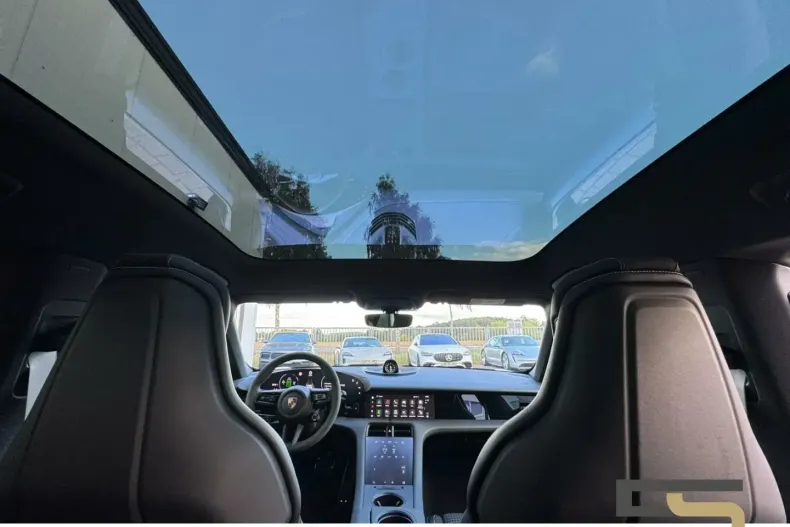 Porsche Taycan din 2024 cu 23.508 km - oferta POR174017 - foto 3