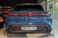 Porsche Taycan din 2024 cu 23.508 km - oferta POR174017 - foto 8