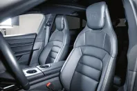 Porsche Taycan din 2024 cu 16.900 km - oferta POR174019 - foto 3