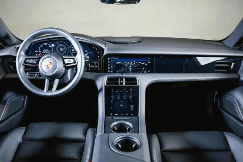 Porsche Taycan din 2024 cu 16.900 km - oferta POR174019 - foto 13