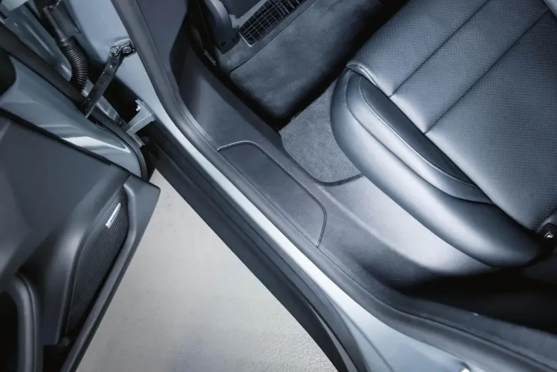 Porsche Taycan din 2024 cu 16.900 km - oferta POR174019 - foto 27