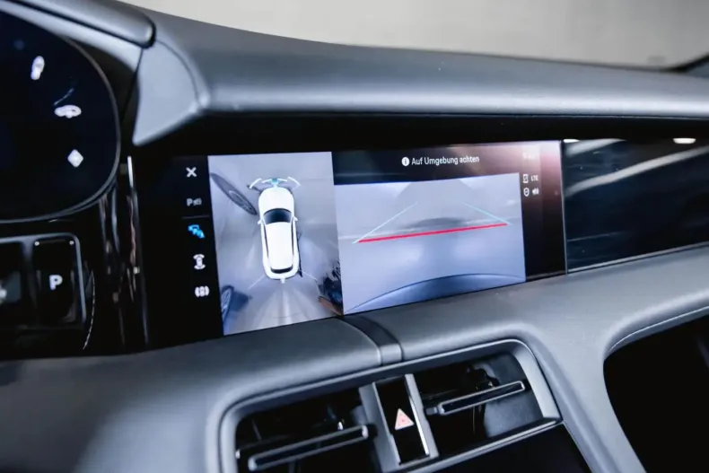 Porsche Taycan din 2024 cu 16.900 km - oferta POR174019 - foto 34