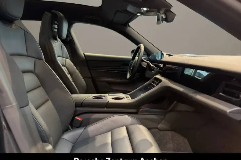 Porsche Taycan din 2024 cu 18.326 km - oferta POR174023 - foto 12