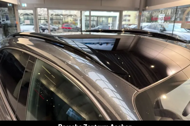 Porsche Taycan din 2024 cu 18.326 km - oferta POR174023 - foto 25