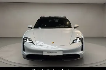 Porsche Taycan din 2024 - oferta POR174024