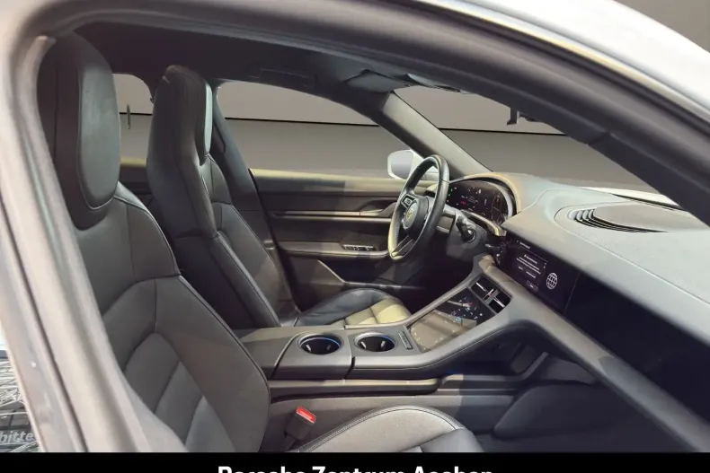 Porsche Taycan din 2024 cu 30.707 km - oferta POR174024 - foto 16