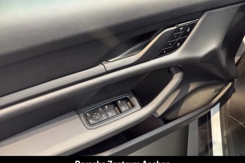 Porsche Taycan din 2024 cu 30.707 km - oferta POR174024 - foto 20