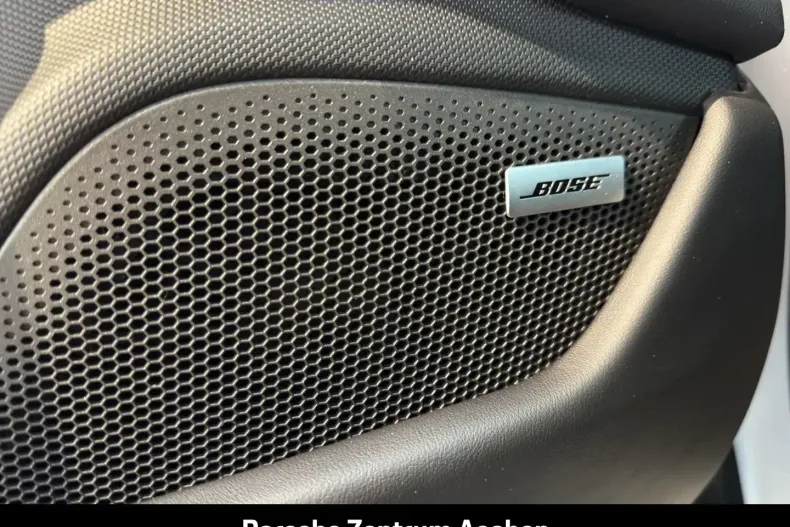 Porsche Taycan din 2024 cu 30.707 km - oferta POR174024 - foto 21