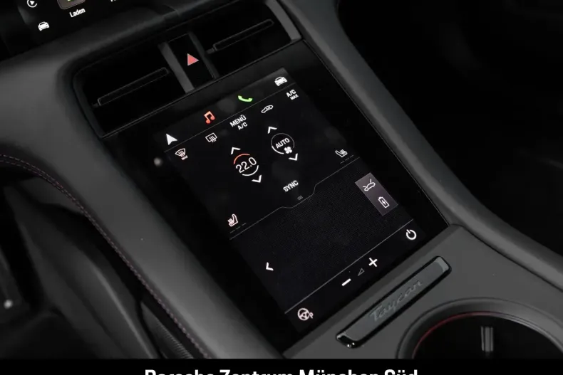 Porsche Taycan din 2024 cu 22.400 km - oferta POR174026 - foto 23