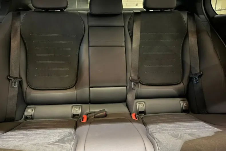 Mercedes-Benz C 300 din 2022 cu 61.900 km - oferta MER174032 - foto 23