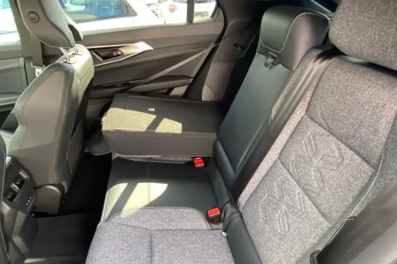 Renault Rafale din 2024 cu 10.500 km - oferta REN174041 - foto 9